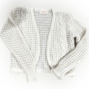 Cozy Vintage Ivory Crop Sweater